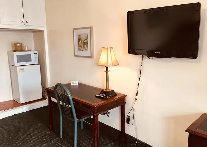 Los Feliz Hotel