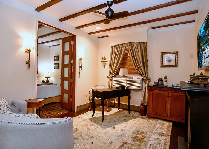 Brand Plaza Hotel